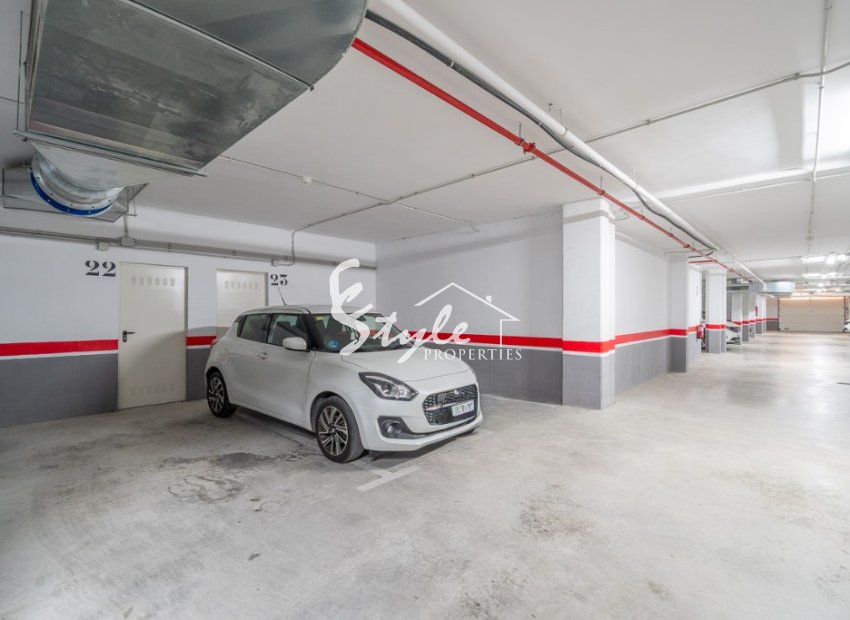 Comprar apartamento con piscina en Villamartin cerca del golf. ID 6352