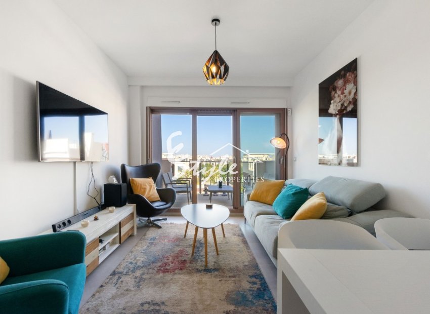 Comprar Apartamento con piscina y cerca del mar en Mil Palmeras, Orihuela Costa. ID: 6239