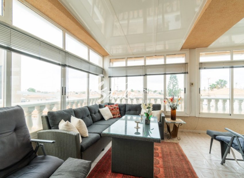 Comprar apartamento con piscina y cerca del mar en Playa Flamenca, Orihuela Costa. ID: 6333