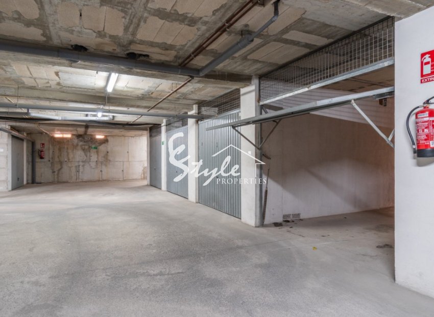 Comprar apartamento con piscina y cerca del mar en Playa Flamenca, Orihuela Costa. ID: 6333