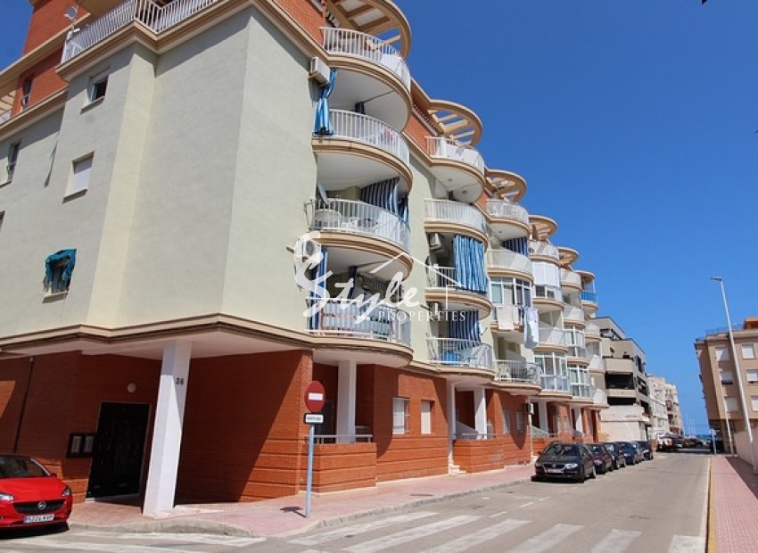 Comprar apartamento en la playa de La Mata, Torrevieja. ID 4037