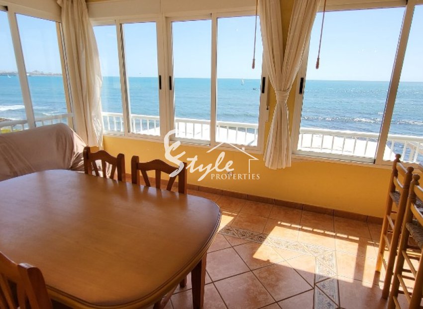Comprar Apartamento en la playa de Torrevieja a 50 metros del mar. ID 6188