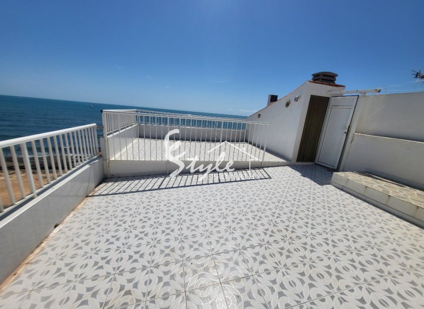 Comprar Apartamento en la playa de Torrevieja a 50 metros del mar. ID 6188