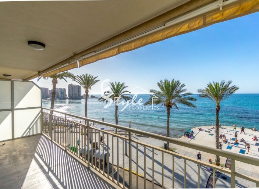 Comprar Apartamento en la playa de Torrevieja a 50 metros del mar. ID 6304