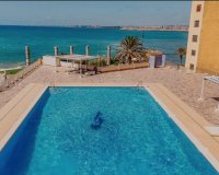Comprar Apartamento en la playa de Torrevieja a 50 metros del mar. ID ST-6351