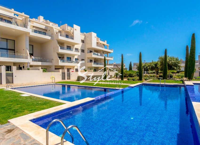 Comprar apartamento en Los Dolses, cerca del campo de golf en Villamartin, Costa Blanca. ID 6058