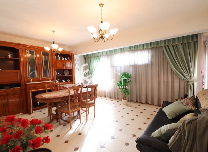 Comprar Apartamento en Playa Central, Torrevieja. ID 6278 