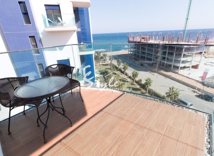 Comprar apartamento en primera línea del mar con vistas panorámicas en Sea Senses, Punta Prima. ID 4757