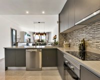 Comprar apartamento planta baja con grande terraza en Villamartin cerca del golf. ID 6163