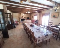 Comprar ?asa de campo de 2 plantas con piscina grande en San Miguel de Salinas al lado del mar. ID 4078