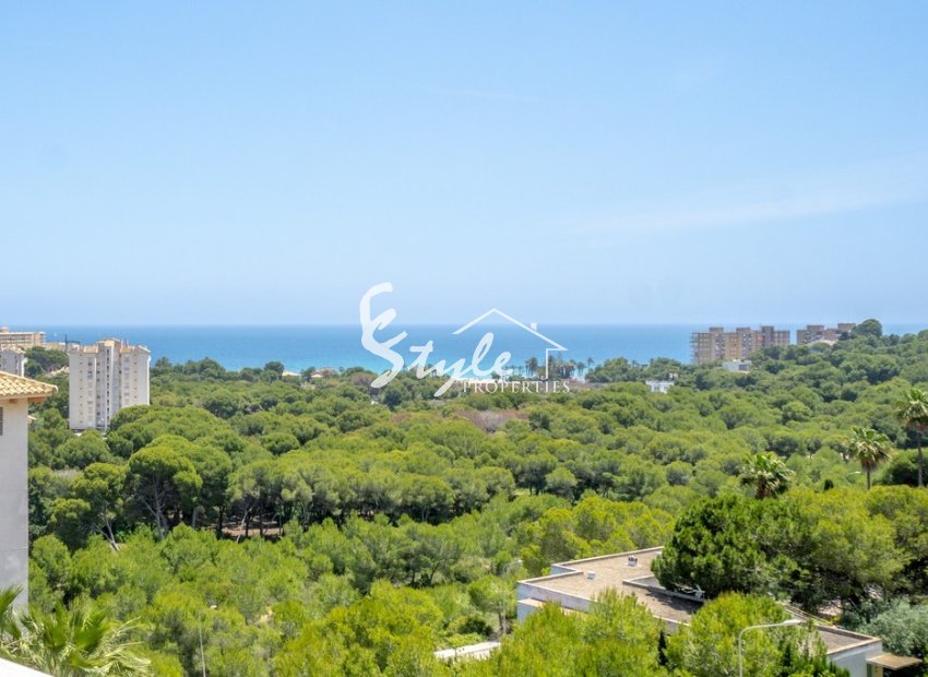 Comprar Ático con panorámicas vistas al mar en venta en Campoamor, Orihuela Costa. ID: 4812