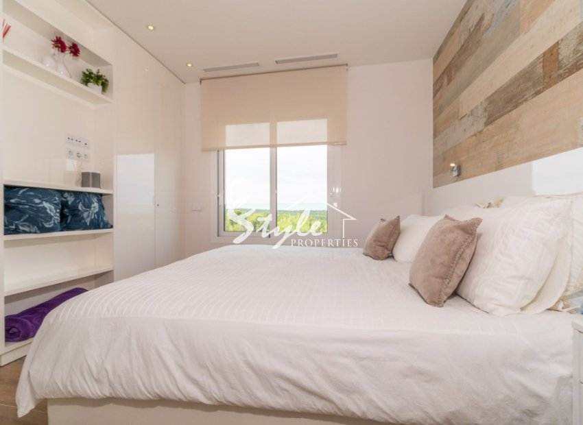 Comprar Ático de lujo en Las Colinas Golf & Country Club, Villamartín, Orihuela Costa. id 4705