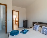 Comprar bungalow con piscina y cerca del mar en Playa Flamenca, Orihuela Costa. ID: 4018