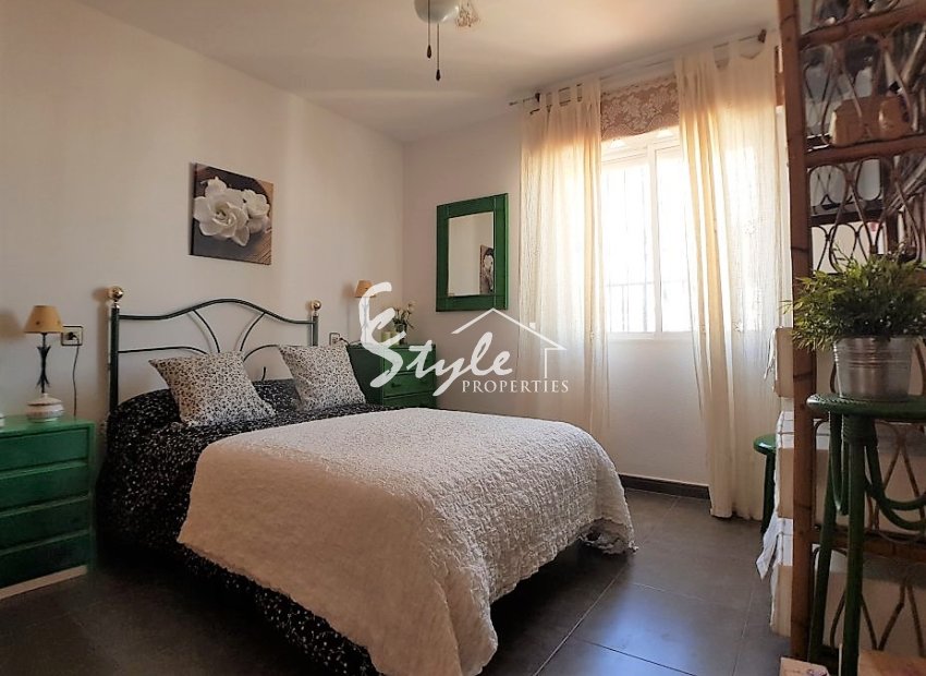 Comprar bungalow planta baja en La Mata, Torrevieja cerca del mar. ID 4642
