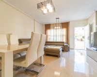 Comprar casa adosada con 3D con piscina y cerca del mar en Playa Flamenca, Orihuela Costa. ID: 4232