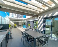 Comprar casi nueva villa en Dehesa de Campoamor al lado del mar. ID 4285