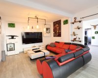 Comprar Chalet con piscina en Cabo Roig, Orihuela Costa cerca del mar. ID 6268