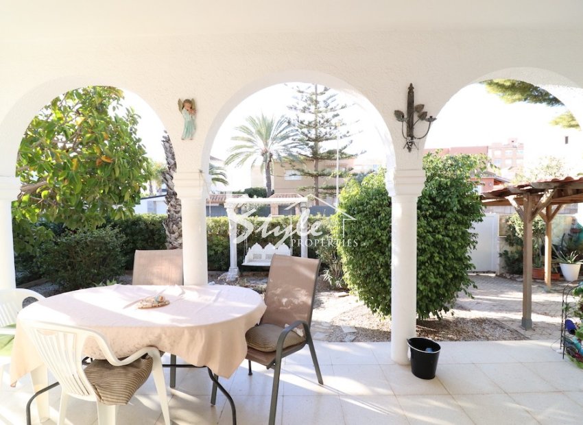 Comprar Chalet independiente en La Zenia, cerca de las playas de Orihuela Costa. ID: 6127