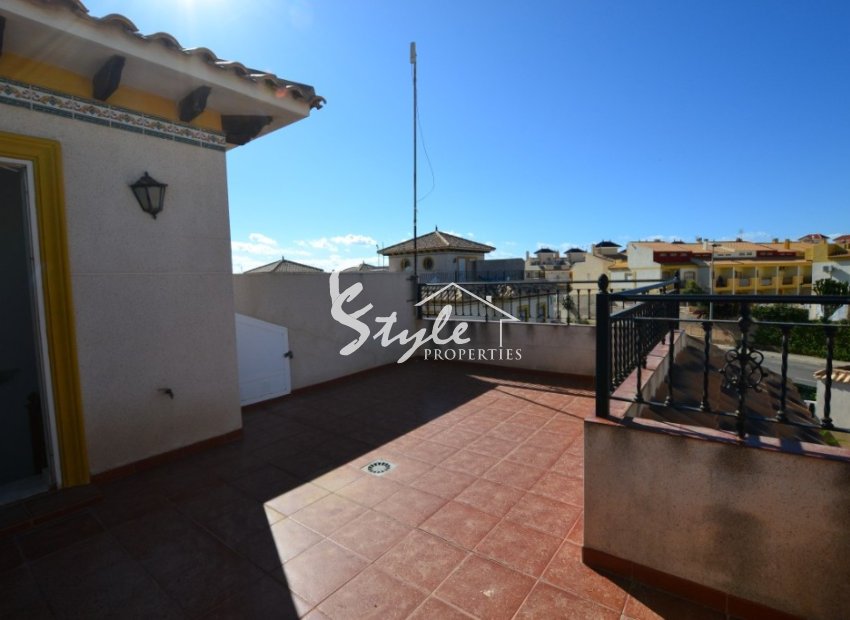 Comprar quad en Cabo Roig al lado del mar. id 4722