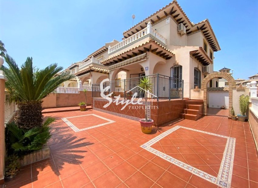 Comprar quad en Cabo Roig al lado del mar. id 6071