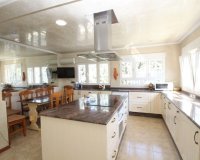 Comprar villa con piscina en Cabo Roig, Orihuela Costa cerca del mar. ID 6167