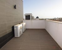 Comprar villa con piscina en Lomas de Cabo Roig, Orihuela Costa cerca del mar. ID 4994