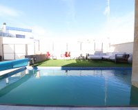 Comprar villa con piscina en Lomas de Cabo Roig, Orihuela Costa cerca del mar. ID 6130