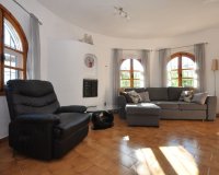 Comprar villa con piscina en Playa Flamenca, cerca del mar y las playas de Orihuela Costa. ID: 4022