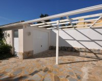 Comprar villa con piscina en Playa Flamenca, cerca del mar y las playas de Orihuela Costa. ID: 4022