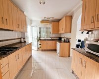 Comprar villa con piscina en Playa Flamenca, cerca del mar y las playas de Orihuela Costa. ID: 6086