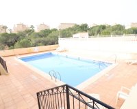 Comprar villa con piscina en Playa Flamenca, cerca del mar y las playas de Orihuela Costa. ID: 6283