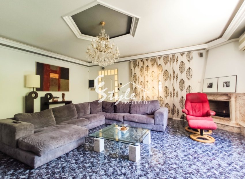 Comprar villa de lujo en Ciudad Quesada cerca del mar. ID 4513