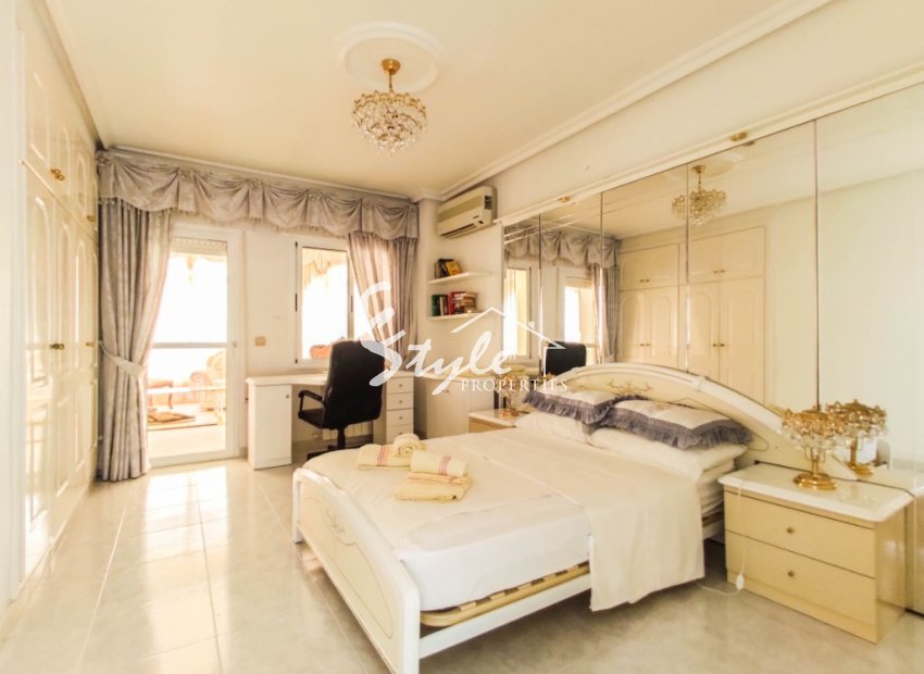 Comprar villa de lujo en Ciudad Quesada cerca del mar. ID 4513