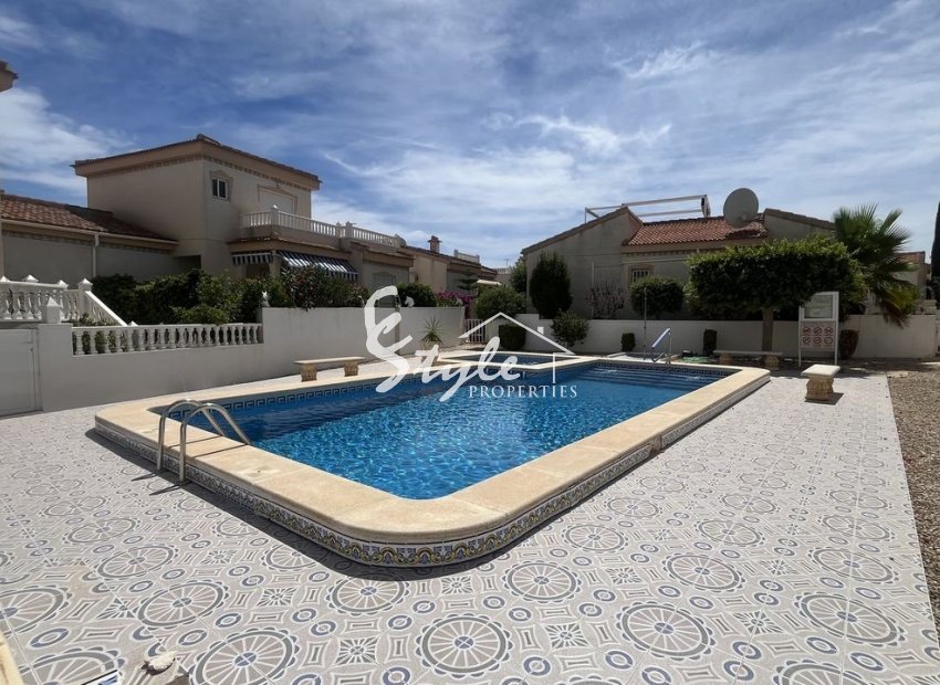 Comprar villa en Algorfa, Costa Blanca. ID: ST-6354