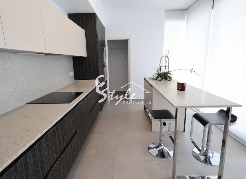 Comprar villa en Ciudad Quesada cerca del mar. ID 6301