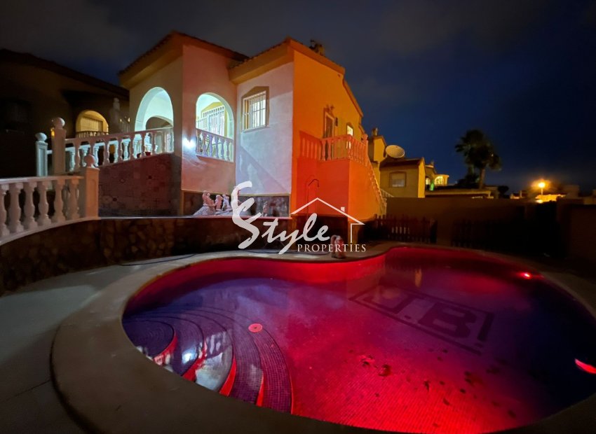 Comprar villa en Ciudad Quesada cerca del mar. ID ST-6338