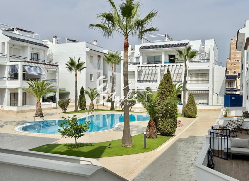 Corner Townhouse in La Veleta – Fully Renovated, 200m from the Sea (Torrevieja). ID2783