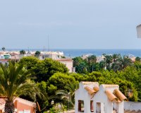 En venta apartamento moderno reformado con vistas al mar en Calas Blancas de Torrevieja