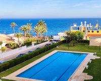 En venta apartamento primera linea de la playa en Punta Prima, Alicante, Costa Blanca, Spain 