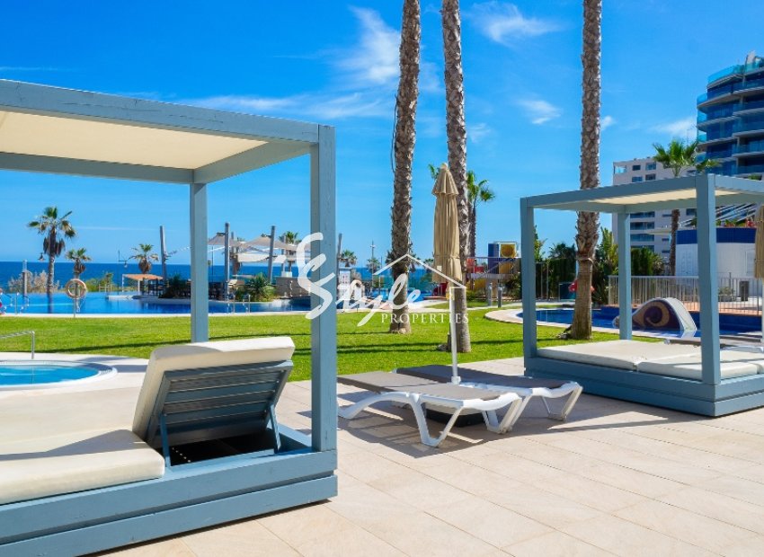 En venta ático  de 2 dormitorios con vistas panorámicas al mar en Sea Senses, Punta Prima ,Alicante, Costa Blanca, Spain ID2610