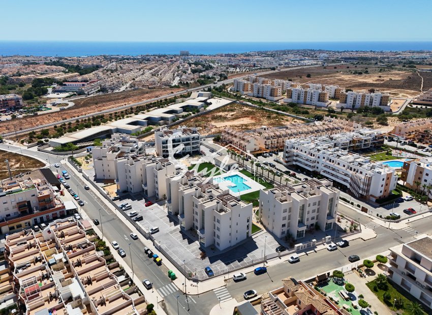 En venta ático en Villamartín, Orihuela Costa. ID2854