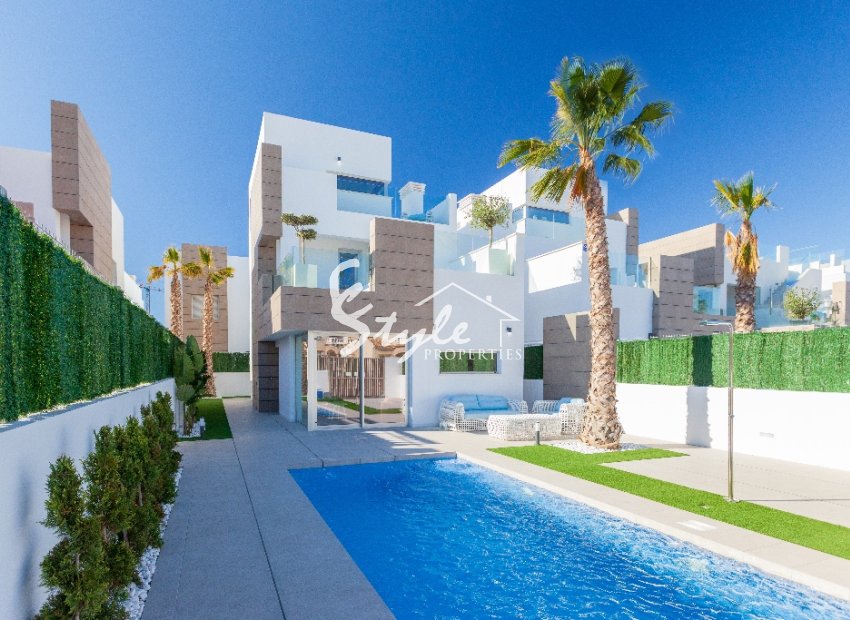 En venta nueva villa en Costa Blanca, Guardamar del Segura  ON539