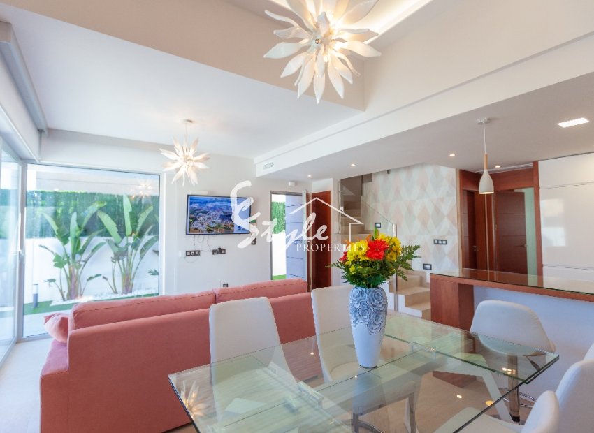 En venta nueva villa en Costa Blanca, Guardamar del Segura  ON539