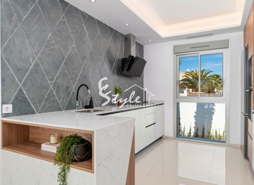  En venta nueva villa en la urbanización de Ciudad Quesada, Alicante, Costa Blanca ON1416
