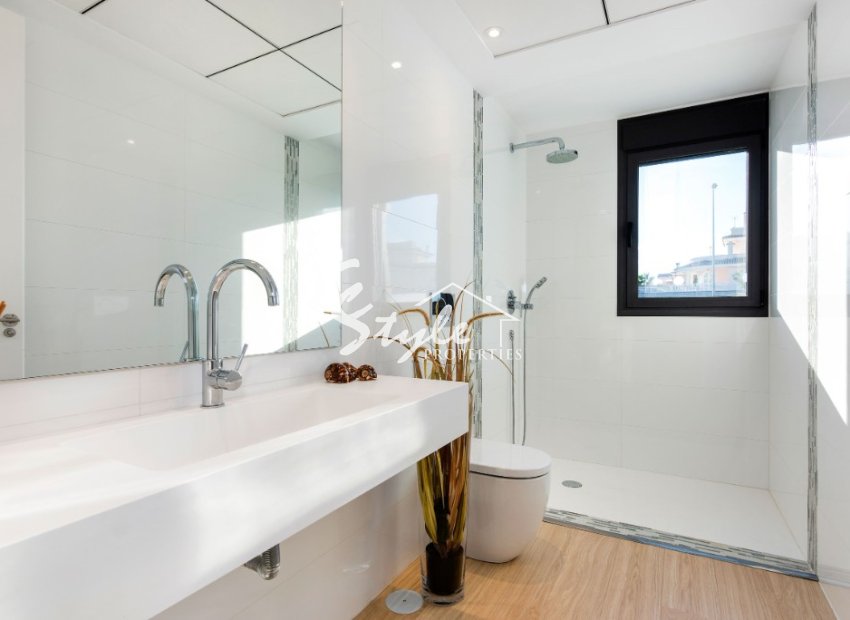 En venta nueva villa en la urbanización de Ciudad Quesada, Alicante, Costa Blanca ON1700