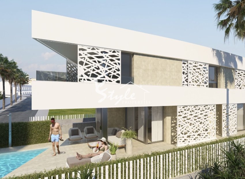 En venta nueva villa en primera linea de la playa en Alicante,Costa Blanca, Spain