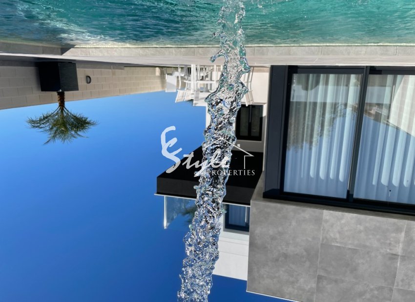 En venta nuevas villas espaciosas con piscina privada Los Altos