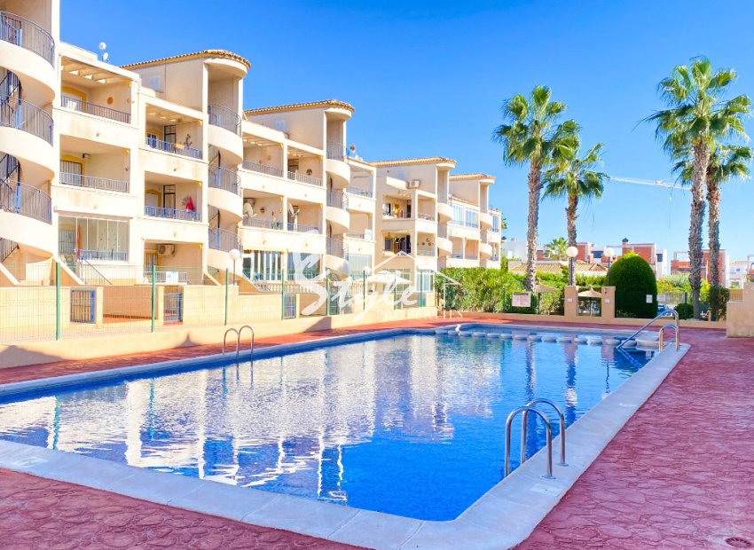 En venta piso en Cinuelica R6, Punta Prima, Costa Blanca, España. ID3338