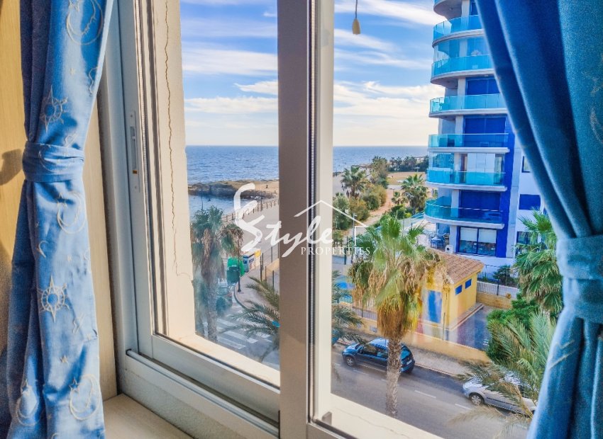 first line apartment close to the sea  for sale in Punta Prima, Alicante, Costa Blanca, Spain 