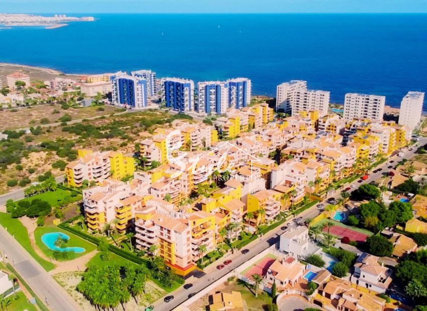 For Sale 2 Bedroom Apartment with Pool Views in La Recoleta, Punta Prima, Costa Blanca. ID2223